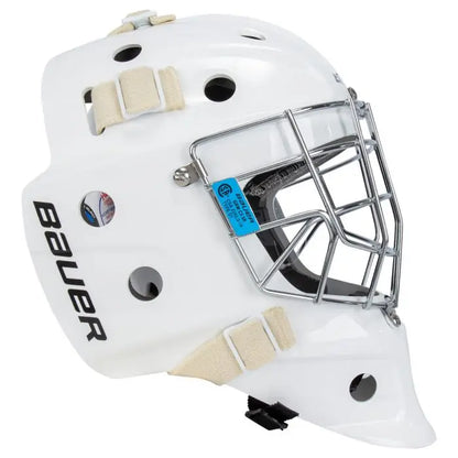 A photo of the Bauer 930 Youth Goalie Mask in colour White, side view.