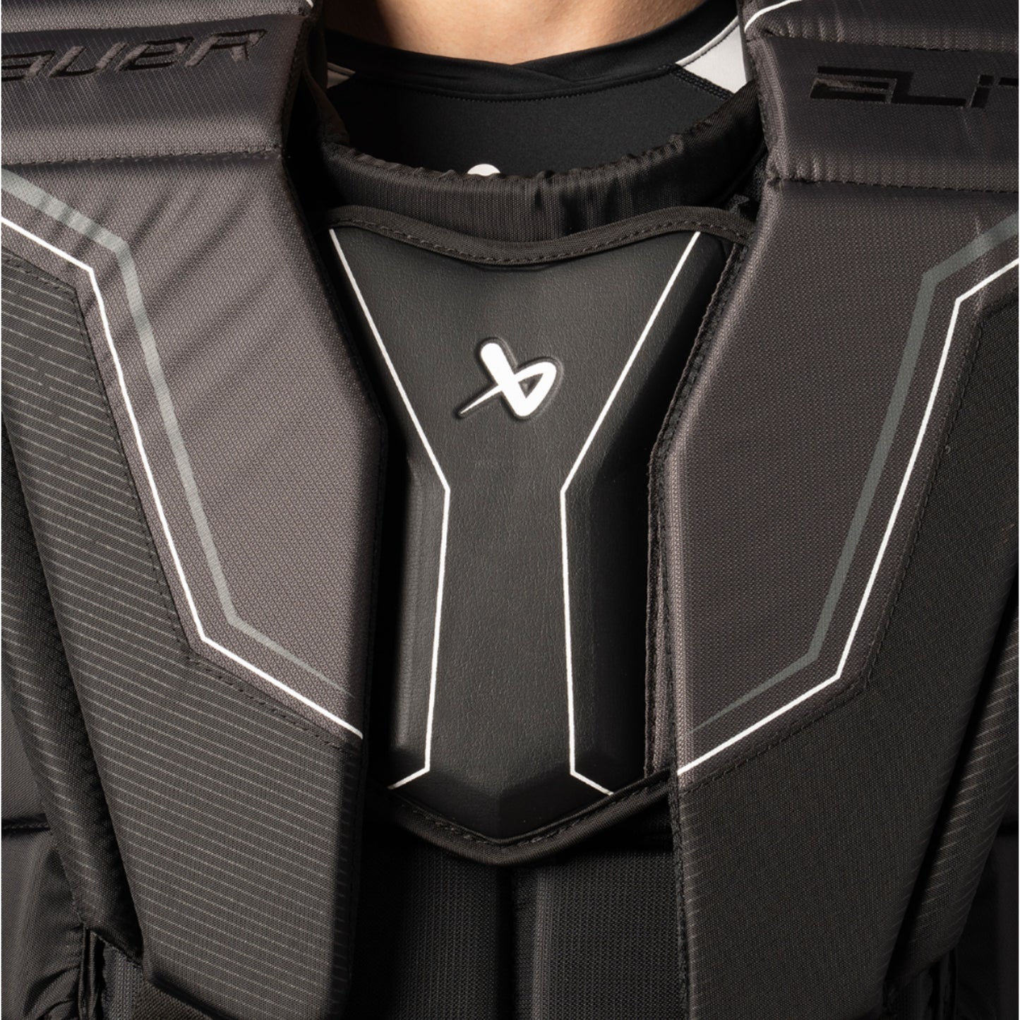 A photo of the Bauer Elite Senior Chest Protector in colour black.