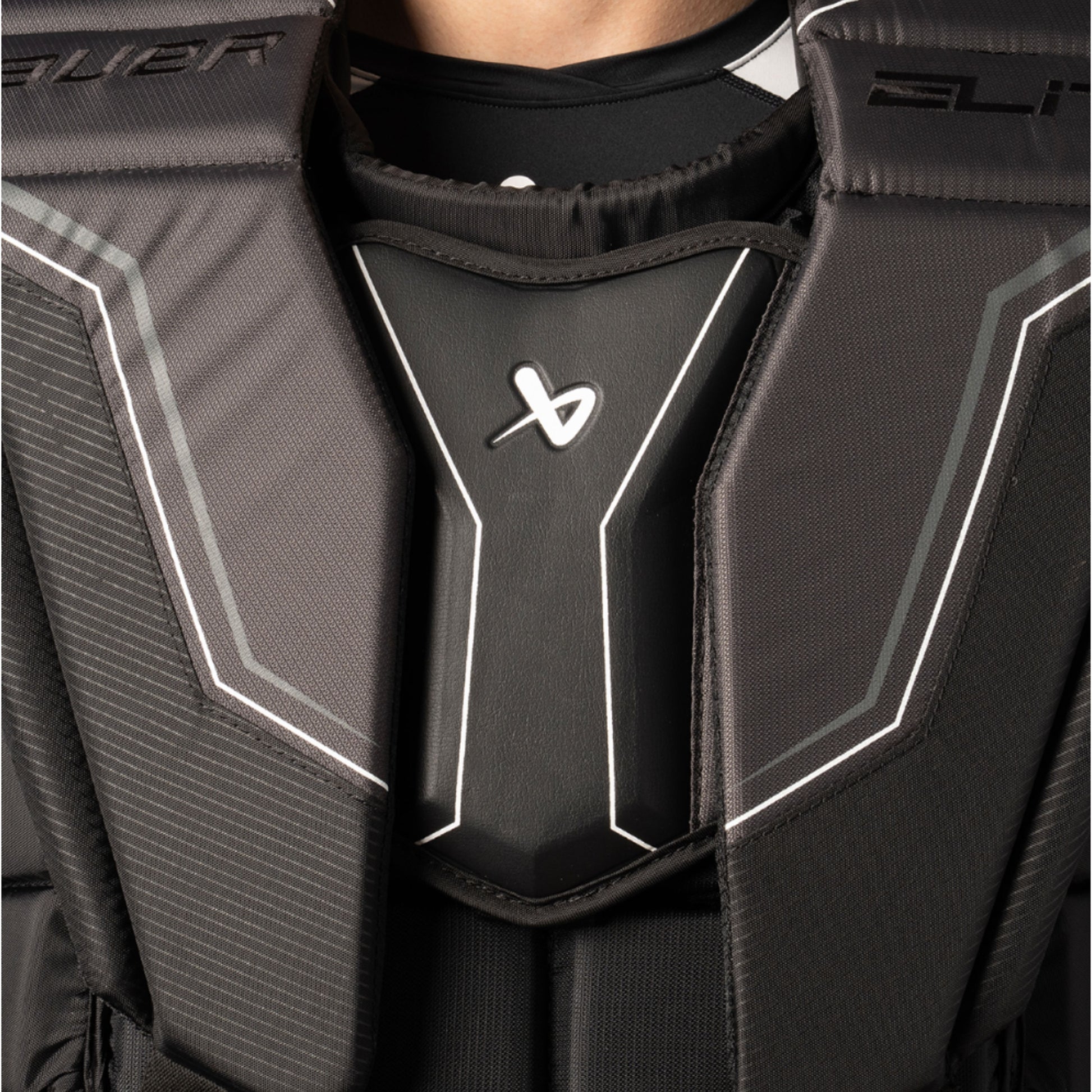 A photo of the Bauer Elite Senior Chest Protector in colour black.
