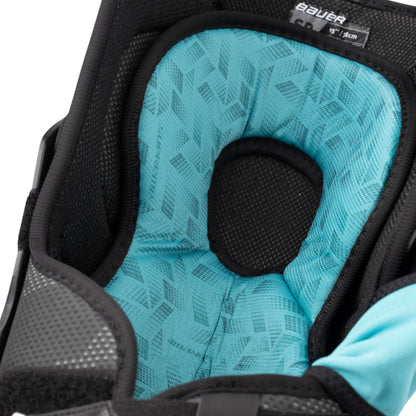A photo of the Bauer Supreme F40 Senior Shin Guard in colour black and blue.