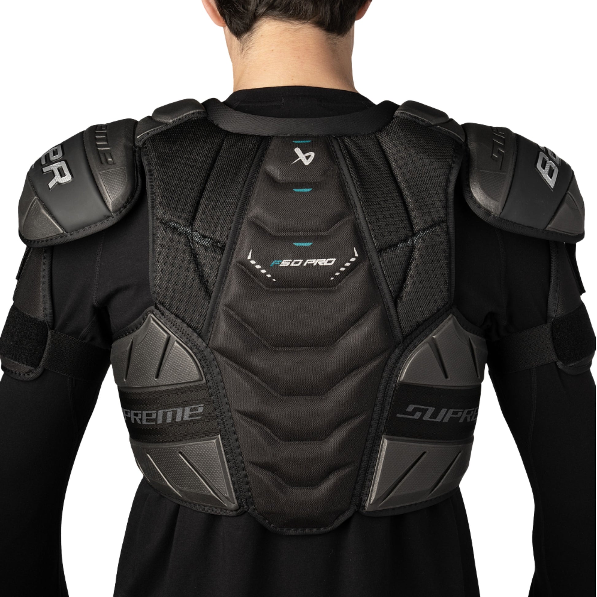 A photo of the Bauer Supreme Fuse Shoulder Pads in colour black and blue.