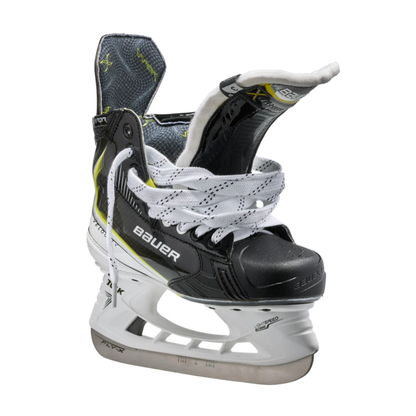 A photo of the Bauer Vapor Velocity Hockey Skates in colour black and white.