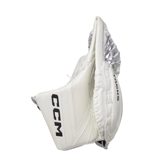 A photo of the CCM Tacks Senior Goalie Catcher (2026) in colour white.