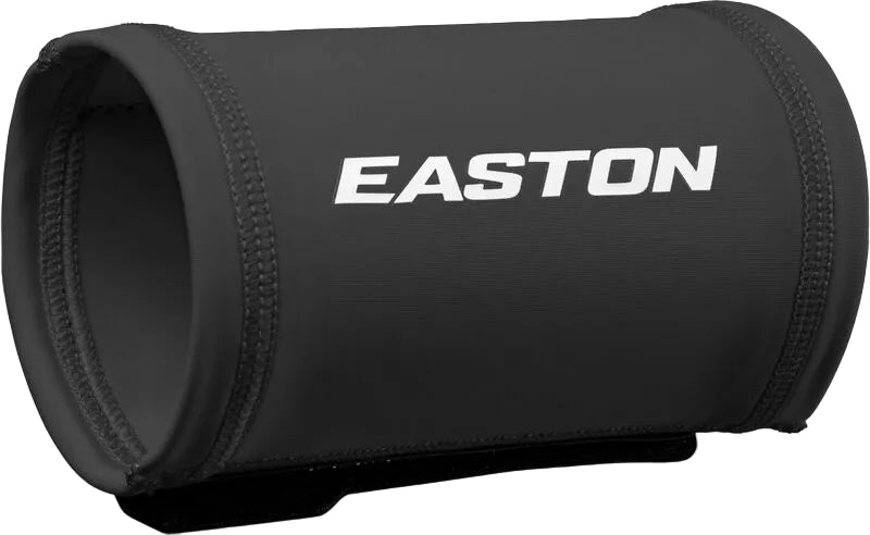 A photo of the Easton Signal Coach Wristband in colour black.