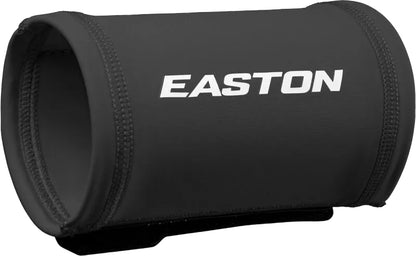 A photo of the Easton Signal Coach Wristband in colour black.
