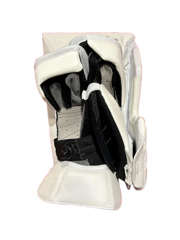 A photo of the Brian's OPTik 4 Senior Goalie Blocker in colour white. Rear view.