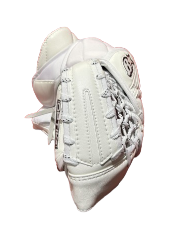 A photo of the Brian's Iconik 4 Senior Goalie Catcher in colour white. Sideview.