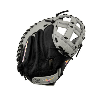 A photo of the Mizuno Franchise Series 34" Fastpitch Catchers Mitt in colour grey and black.