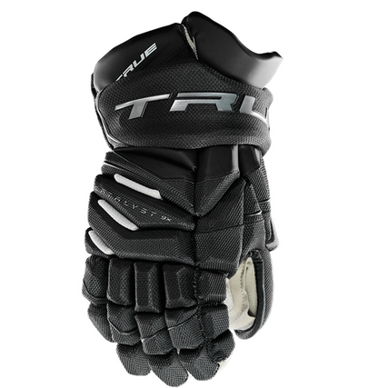 A photo of the True Catalyst 9X Hockey Glove in colour black. Front view.