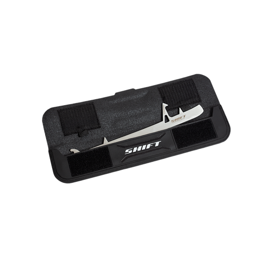 A photo of the True Hockey Carrying Case for Steel Blades in colour black. Open and showing a single steel blade.