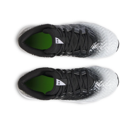 A photo of the Under Armour UA Spotlight Hammer Football Cleats in colour black and white.