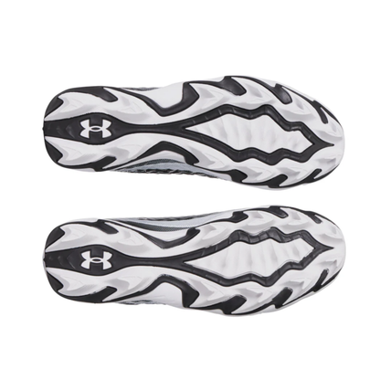 A photo of the Under Armour UA Spotlight Hammer Football Cleats in colour black and white.
